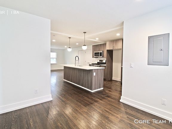 5th image of 4319 Roanoke Pkwy #1B