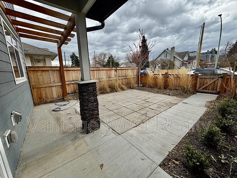 756 Glenwood Ave #2 — Photo 26