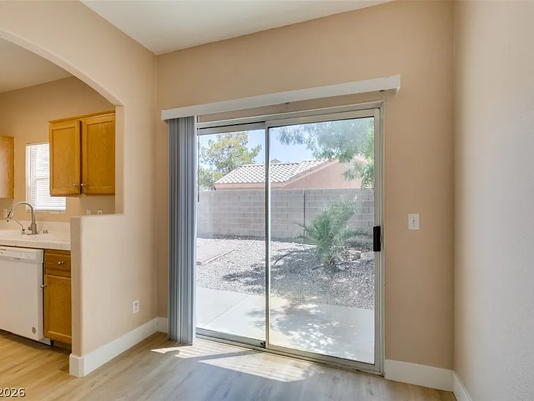1401 Sycamore Spring Ct — Photo 4