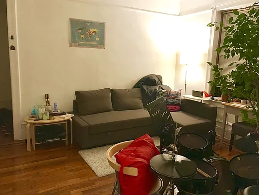 Rented by Voro, LLC | media 11