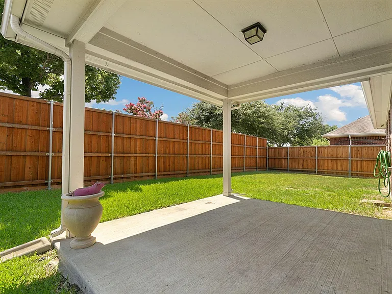 8306 Nicholson Dr — Photo 22
