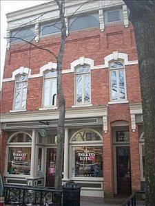 5th image of 118 N Main St #A