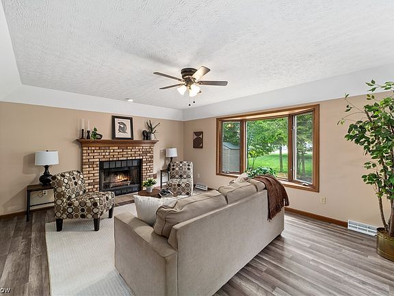 5th image of 341 Buckeye Dr