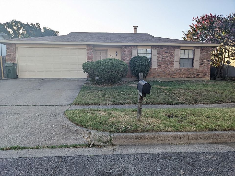 1st image of 2619 Meadowview Dr