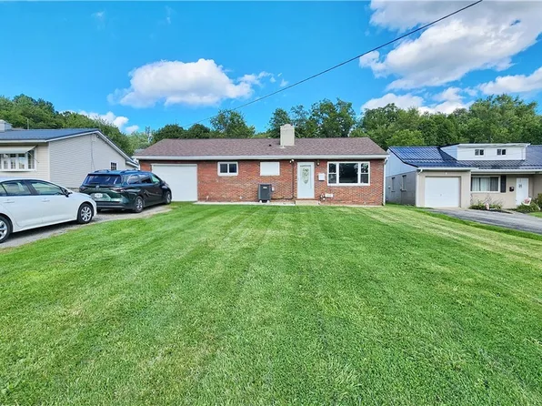 1023 Aetna Dr, Ellwood City, PA 16117
