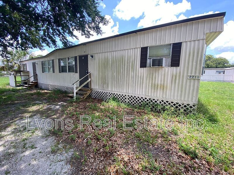 1st image of 2211 Cantor Ln