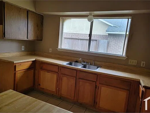 3 bed, 1500 sqft, $1,650 — Photo 4