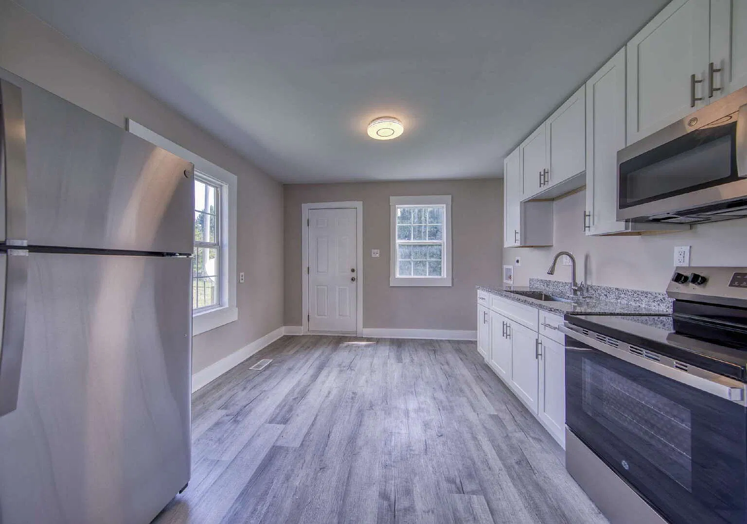 2 bed, 1.0 bath, 700 sqft, $1,500 — Photo 4