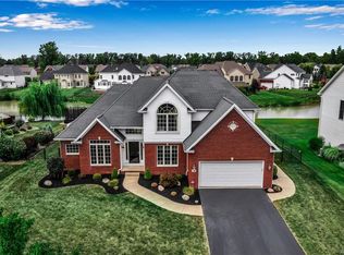 100 S Rockingham Way, Amherst, NY 14228