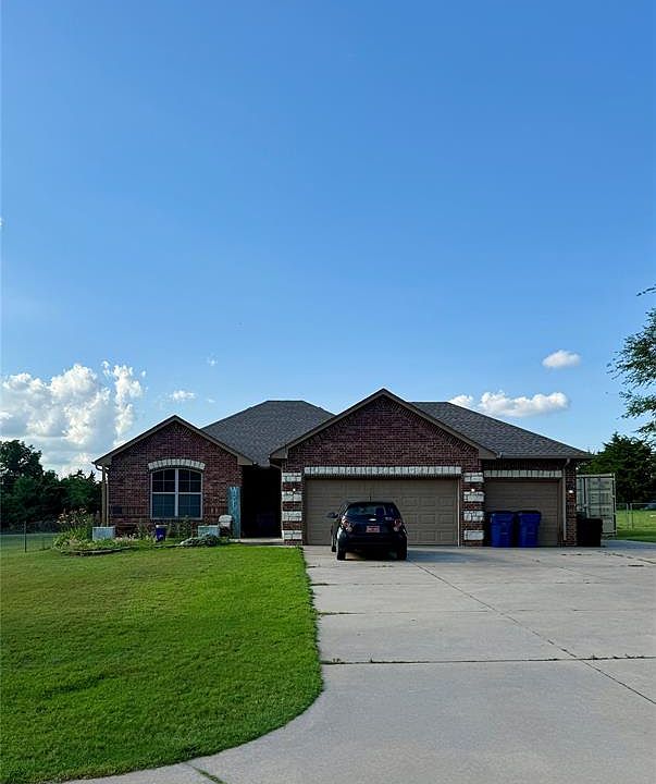 1st image of 1751 E Lily Ln
