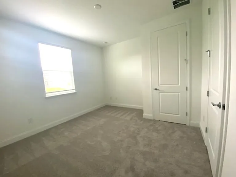 4103 Clifden Dr — Photo 15