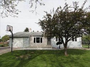 750 Victor Dr, Saginaw, MI 48609