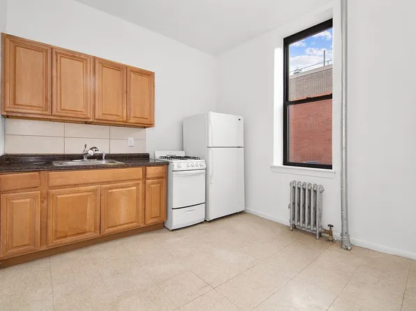 53 Stanton St APT 2A, New York, NY 10002