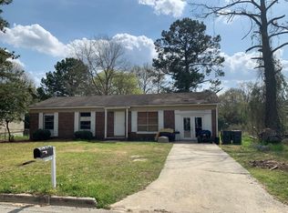 2874 Village Green Dr, Macon, GA 31206