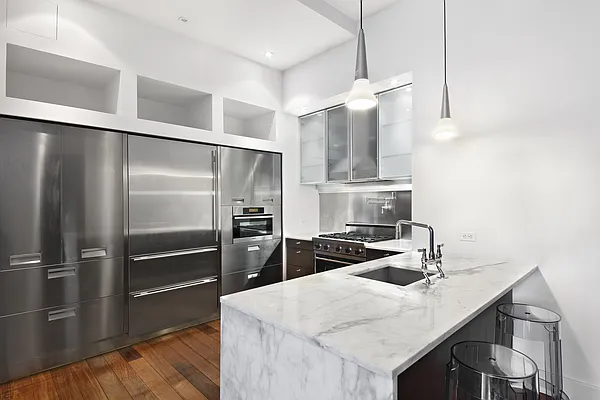 Sold by Compass | media 20