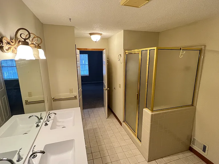 10 Fox Run Ln — Photo 15
