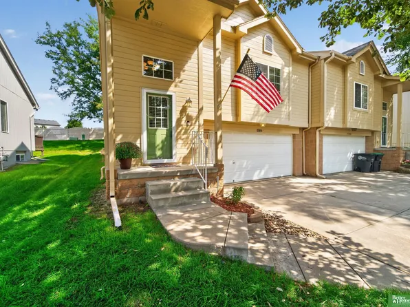 15106 Camden Ave, Omaha, NE 68116