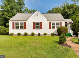 6920 Westmoreland Rd, Falls Church, VA 22042