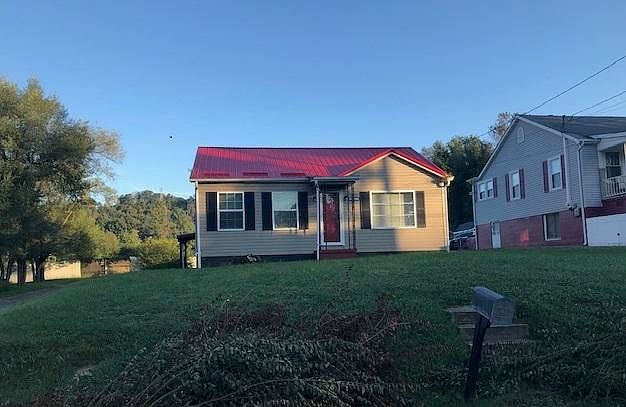 1st image of 2447 Catherine St