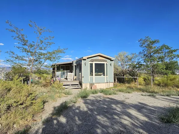 552 Gendron Rd W, Round Mountain, NV 89045