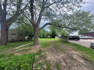 21520 Lange St, Saint Clair Shores, MI 48080