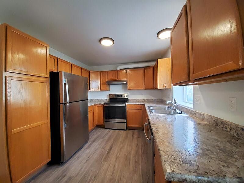 1st image of 206 11th St #A