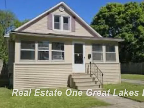 2134 N Charles St, Saginaw, MI 48602