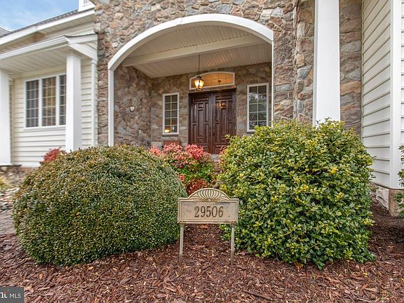 4th image of 29506 Turnberry Dr