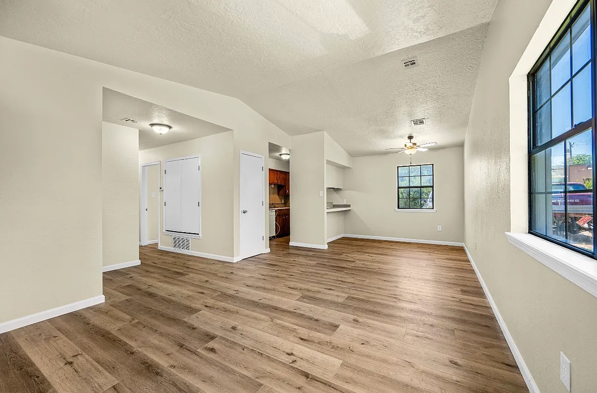 2 bed, 1000 sqft, $850 — Photo 1