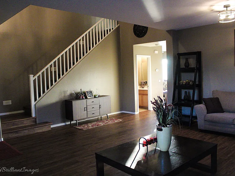 S 74th Ln — Photo 14