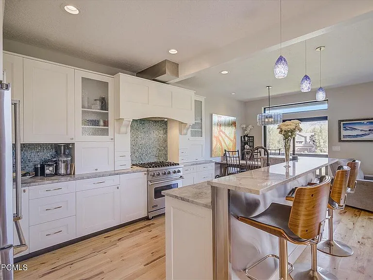 2690 Cottage Loop — Photo 8