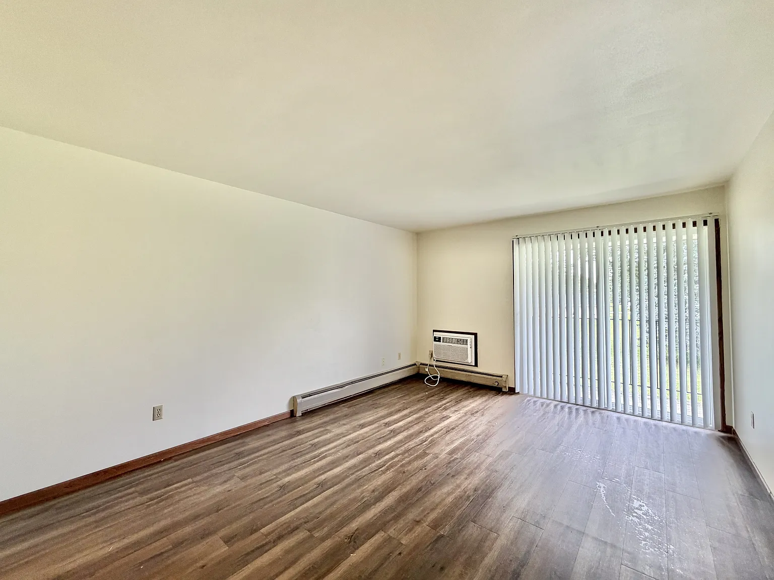 313 Higgins Drive - 21 — Photo 4
