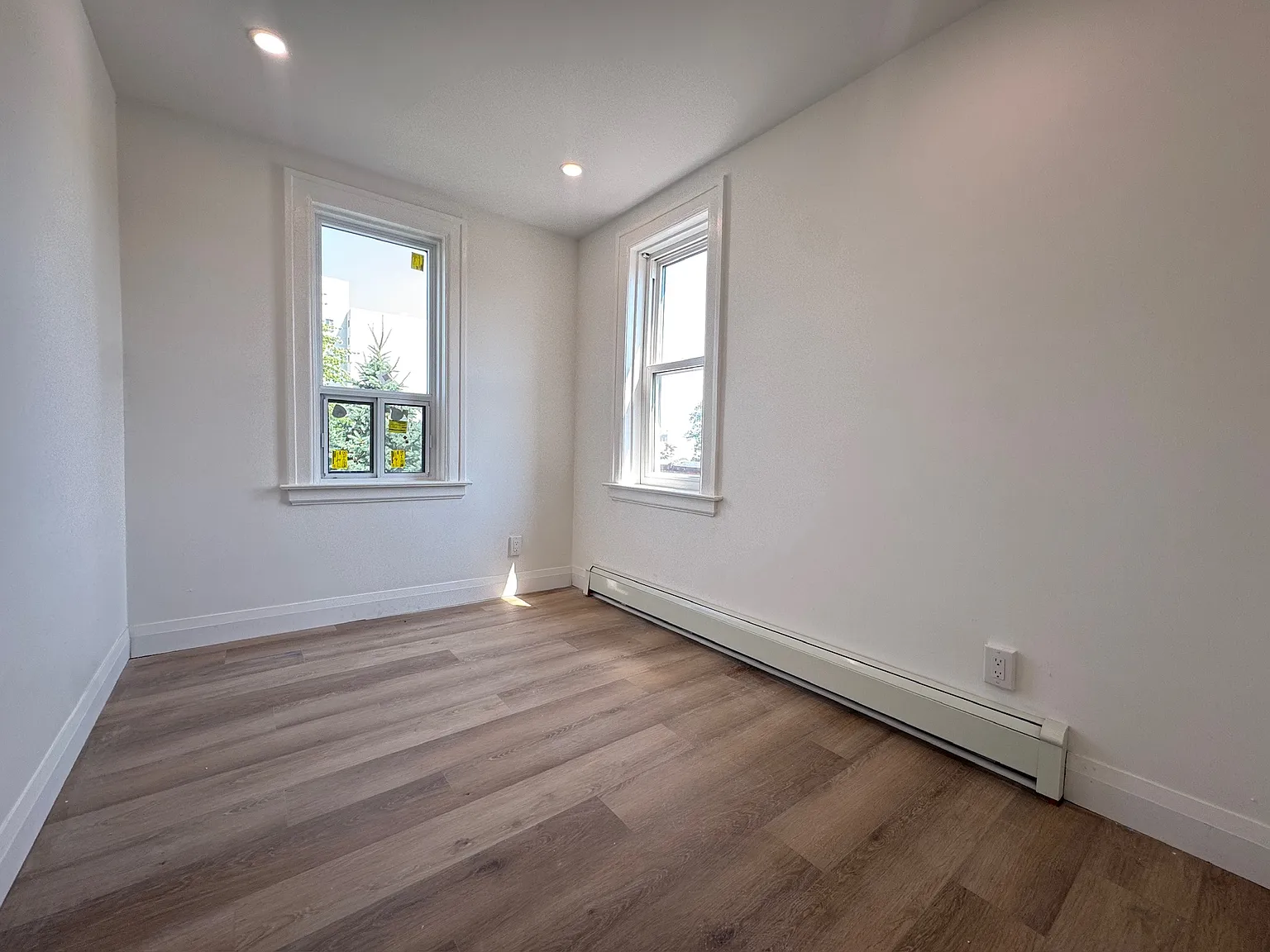74 Shepherd Street West Windsor — Photo 3