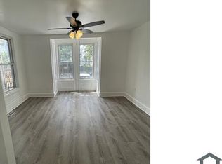 260 S 8th St #1, Newark, NJ 07103