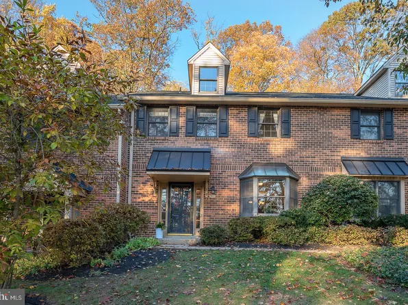 311 Albans Ct, Malvern, PA 19355