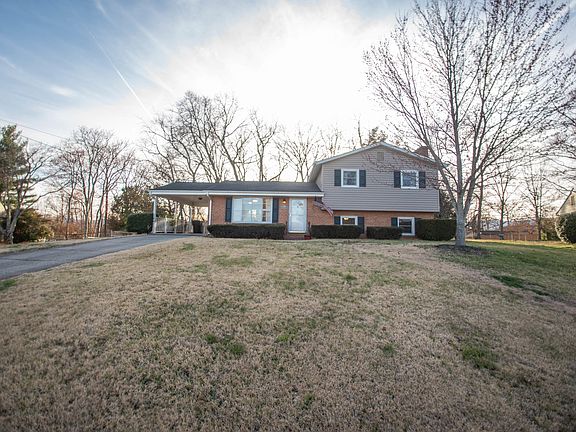 2nd image of 5940 Byron Cir