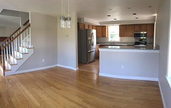 5th image of 294 Lunns Way