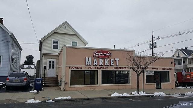 2nd image of 185 Palisade Ave