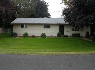 718 E 26th Ave, Kennewick, WA 99337