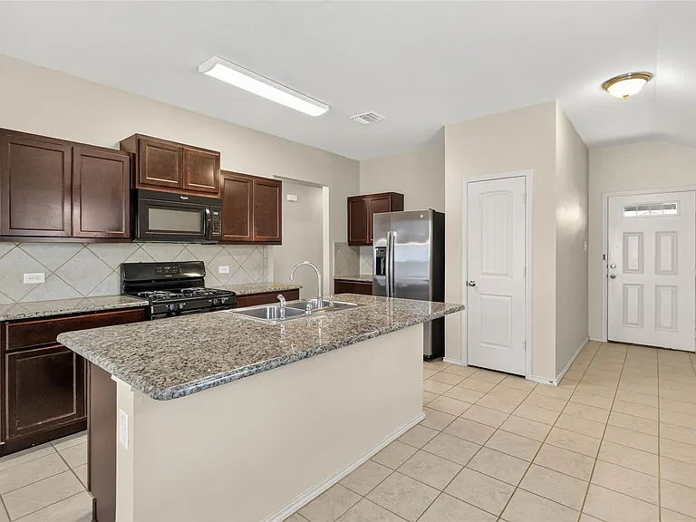 182 Tallow Trl — Photo 9