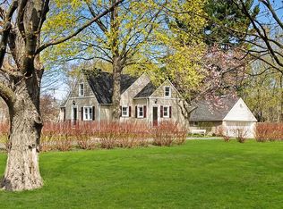 991 Kilbourne Rd, Gurnee, IL 60031