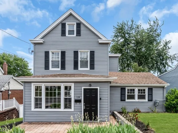 724 3rd St, Lyndhurst, NJ 07071