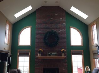 11502 Twin Lakes Dr, Orland Park, IL 60467