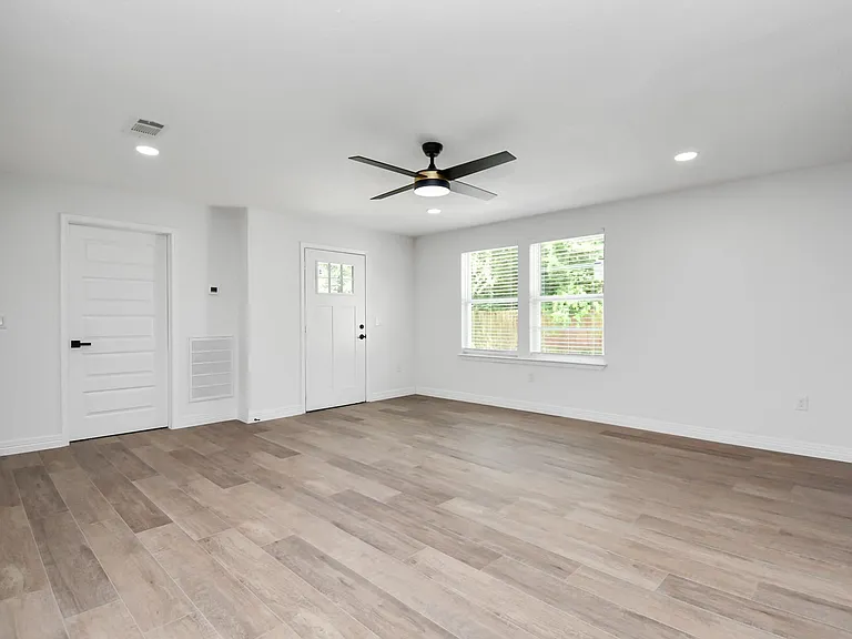 2812 Truxillo St #C — Photo 4