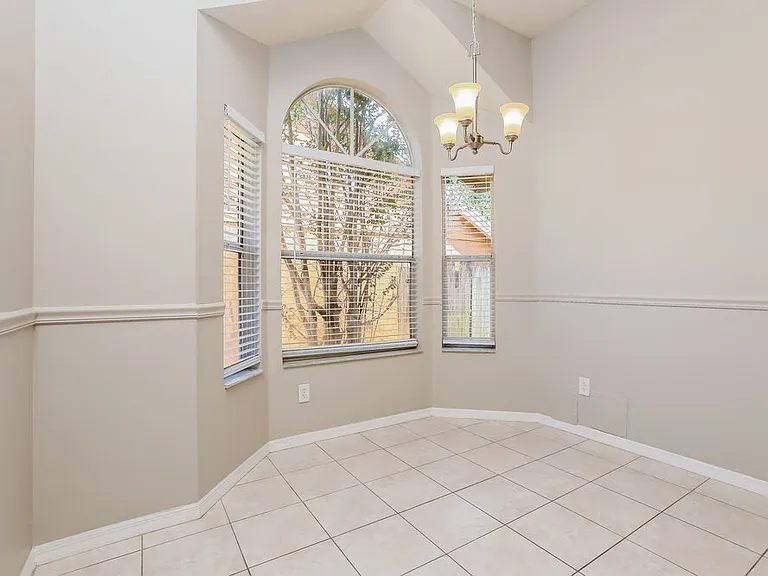 2523 Dovetail Dr — Photo 5