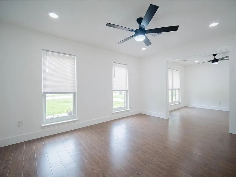 4815 Caris St — Photo 16