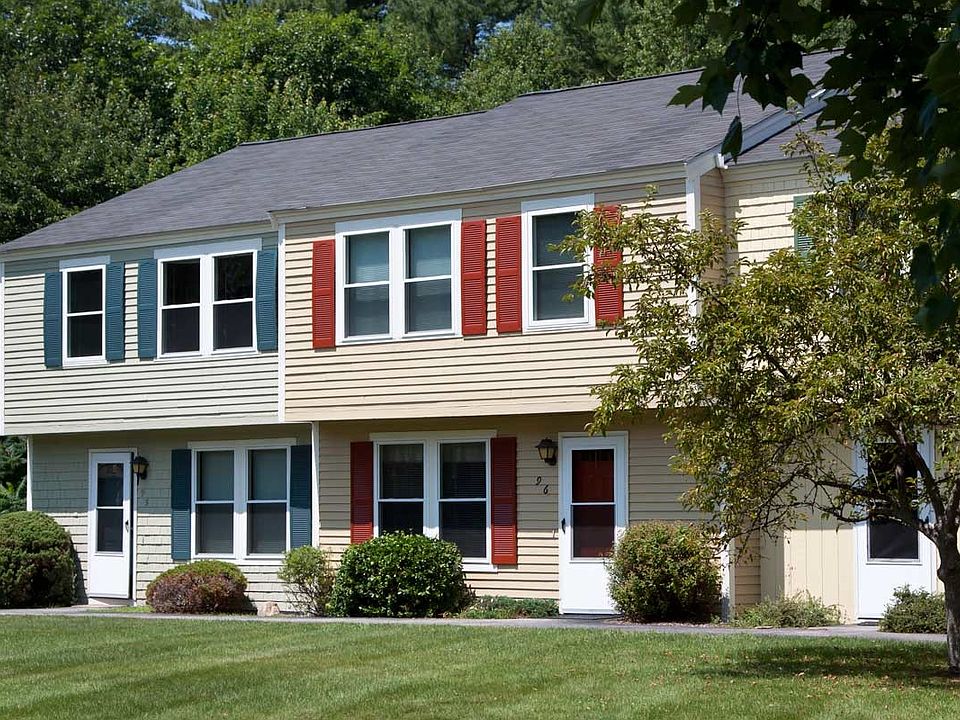 1st image of 68 Coach Lantern Ln E