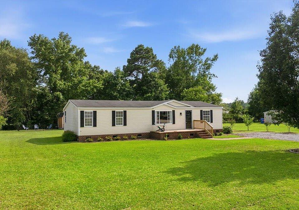 1st image of 102 Clifton Ridge Dr