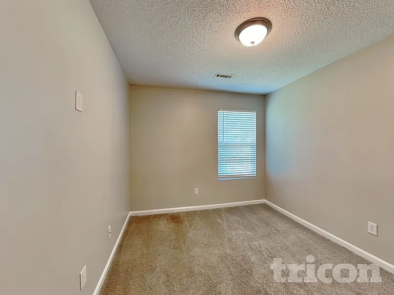 4872 Sierra Way — Photo 12
