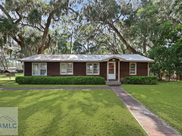 24 Mimosa St, Midway, GA 31320
